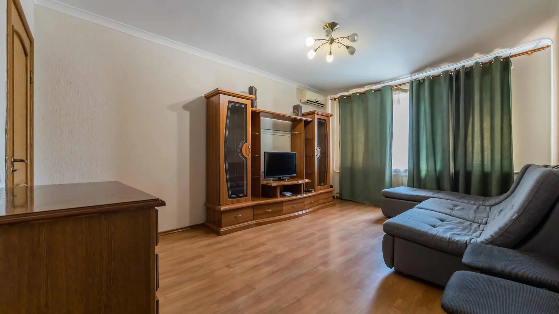 Апартаменти 2-Кімнатні В Центрі, М. Палац Спорту Kiev Appartamento